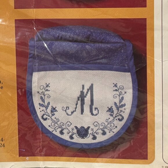 VTG 1985 Creative Circle Blue Armchair Sewing Caddy Cross Stitch Kit NOS - Picture 5 of 8